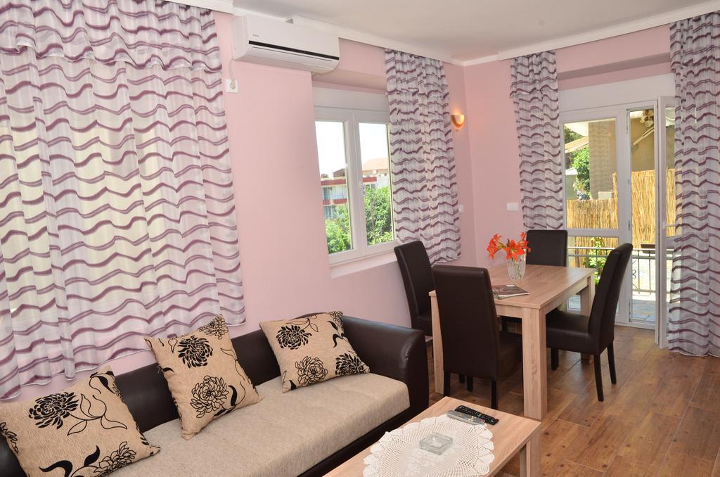 Apartments Cejovic Ulcinj Ruang foto