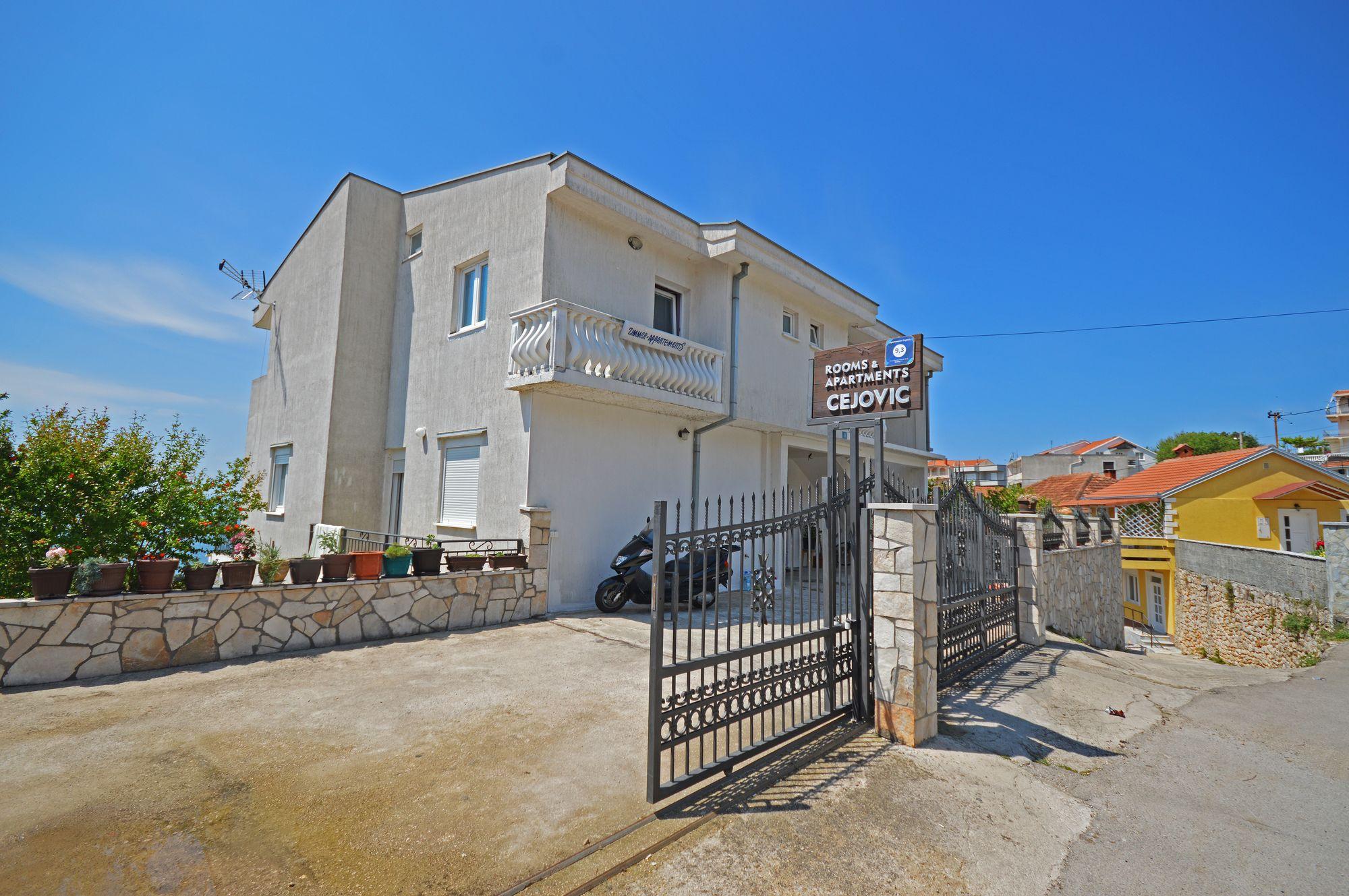Apartments Cejovic Ulcinj Bagian luar foto